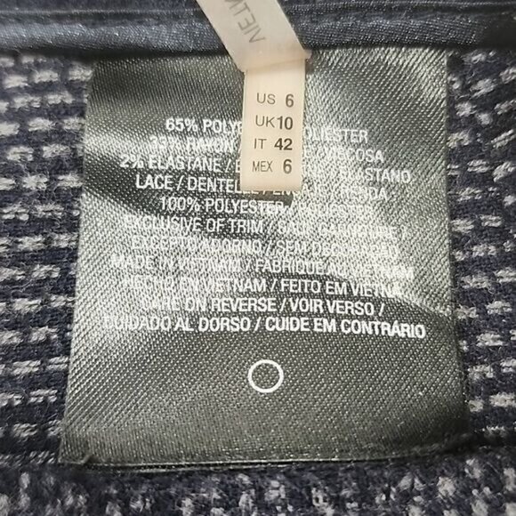 T Tahari women's High Rise navy trouser pants with Embroidery down side seams, 6 - Picture 4 of 7